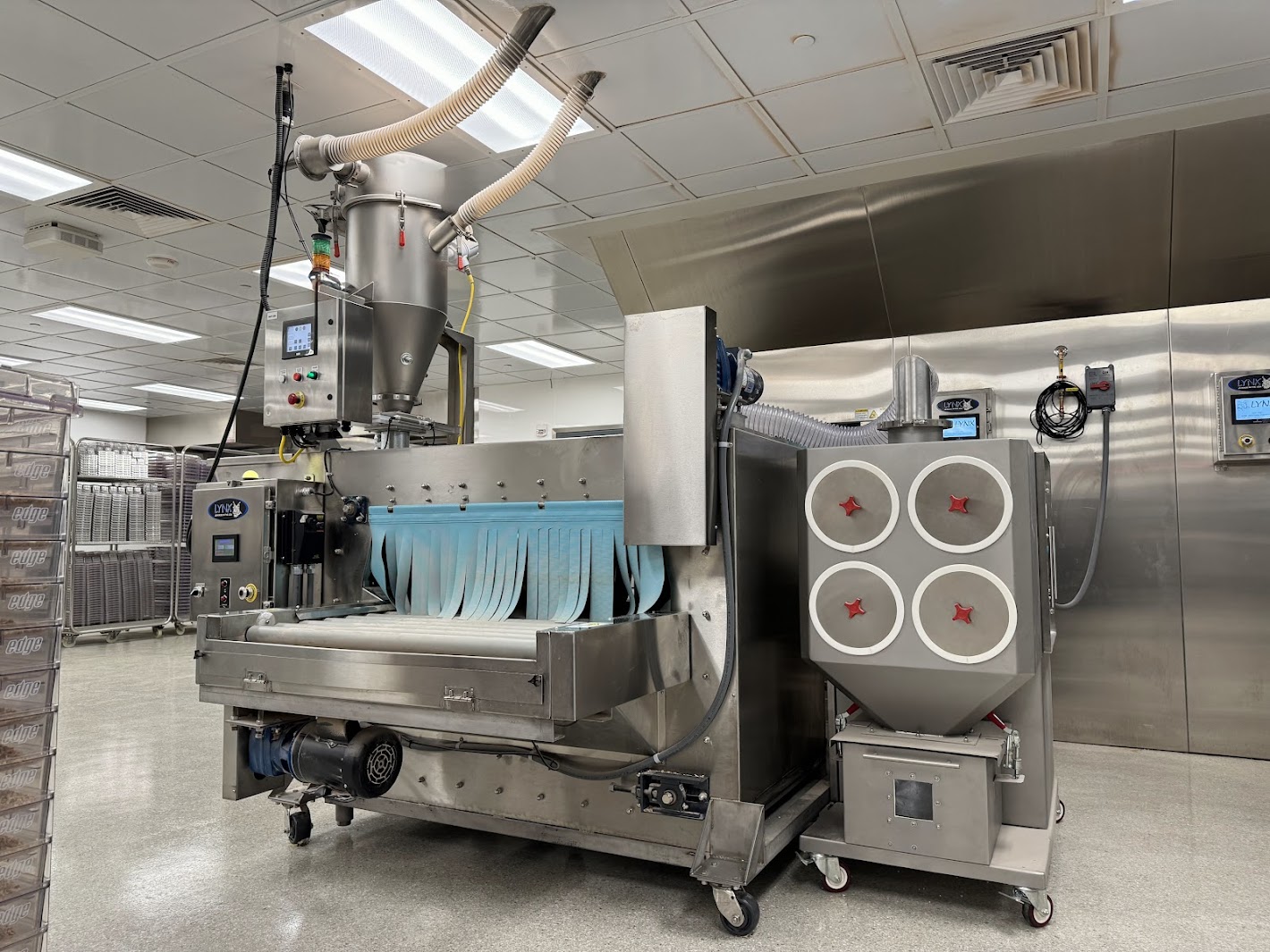 IR2-4 Cartridge Dust Collector