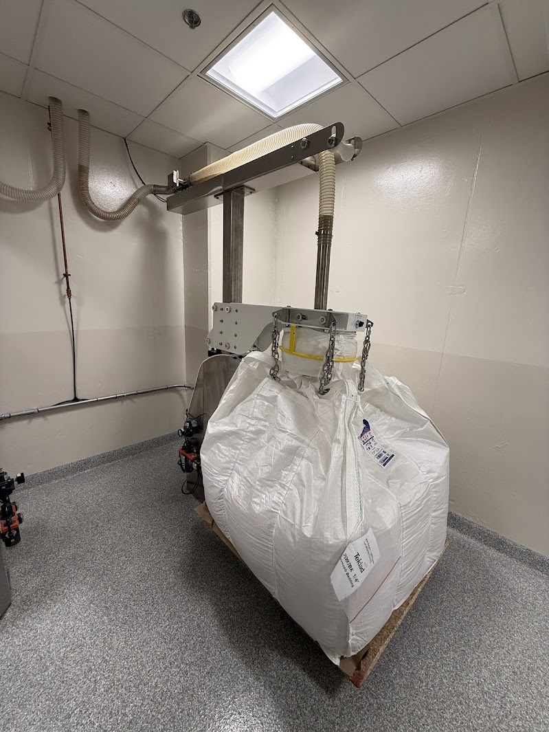 Dispensing station in vivarium housing area